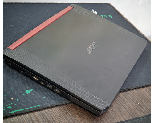 Ігровий ноутбук Acer Nitro 5 15.6" FHD, Ryzen 5 3550H, 16GB RAM, 250GB SSD + 1TB HDD, RX560x 4GB, чорний