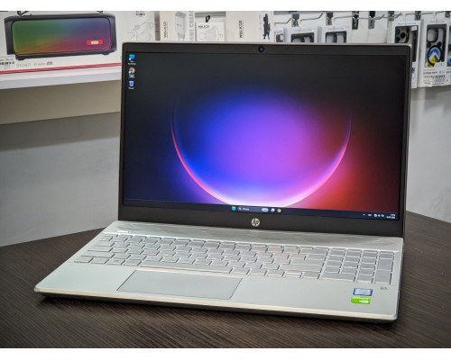 Ноутбук HP Pavilion 15, Intel Core i5-8250U, 20ГБ ОЗП, NVIDIA MX-150 2 ГБ, SSD 256 ГБ в задовільному стані