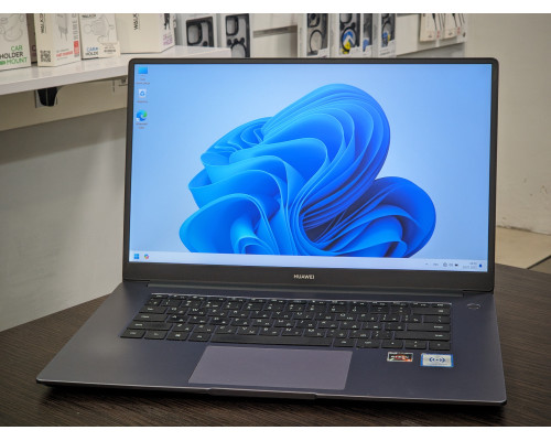 Ноутбук б/в Huawei Ryzen 5 3500U, 8GB RAM, 240GB SSD, 15.6" Full HD IPS, металевий корпус, сірий, у хорошому стані