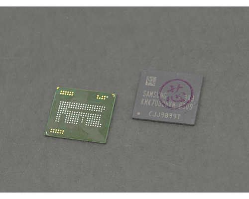 Мікросхема пам'яті Samsung KMK7U000VM-B309, 1/8GB, BGA 162, Rev. 1.5 (MMC 4.41) PLS-00-00013698