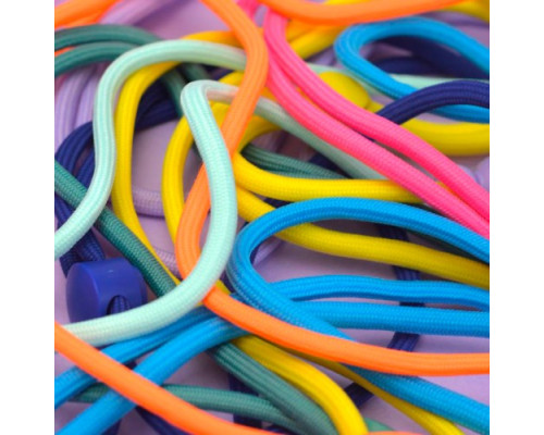 Шнурок з карабіном + тримач для чохлів (універсальний) Black mag-2000001445365137408