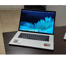 Ноутбук MacBook pro 15 2018 Radeon 555x 16 gb 256 SSD