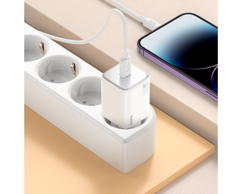 Мережевий зарядний пристрій HOCO N40 Mighty single port PD20W charger set(C to iP) White