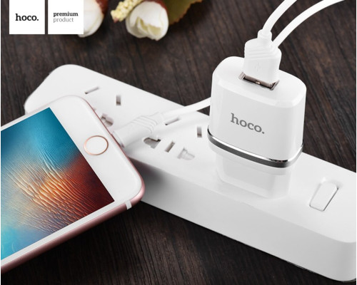 Мережевий зарядний пристрій HOCO C11 Smart single USB (iP cable) charger set White