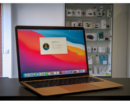 Apple MacBook Air 2020 i3 з 8 ГБ ОЗУ і 256 ГБ SSD в ідеальному стані